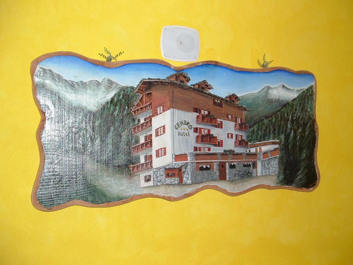 Hotel Gembro К'єза-ін-Вальмаленко Екстер'єр фото