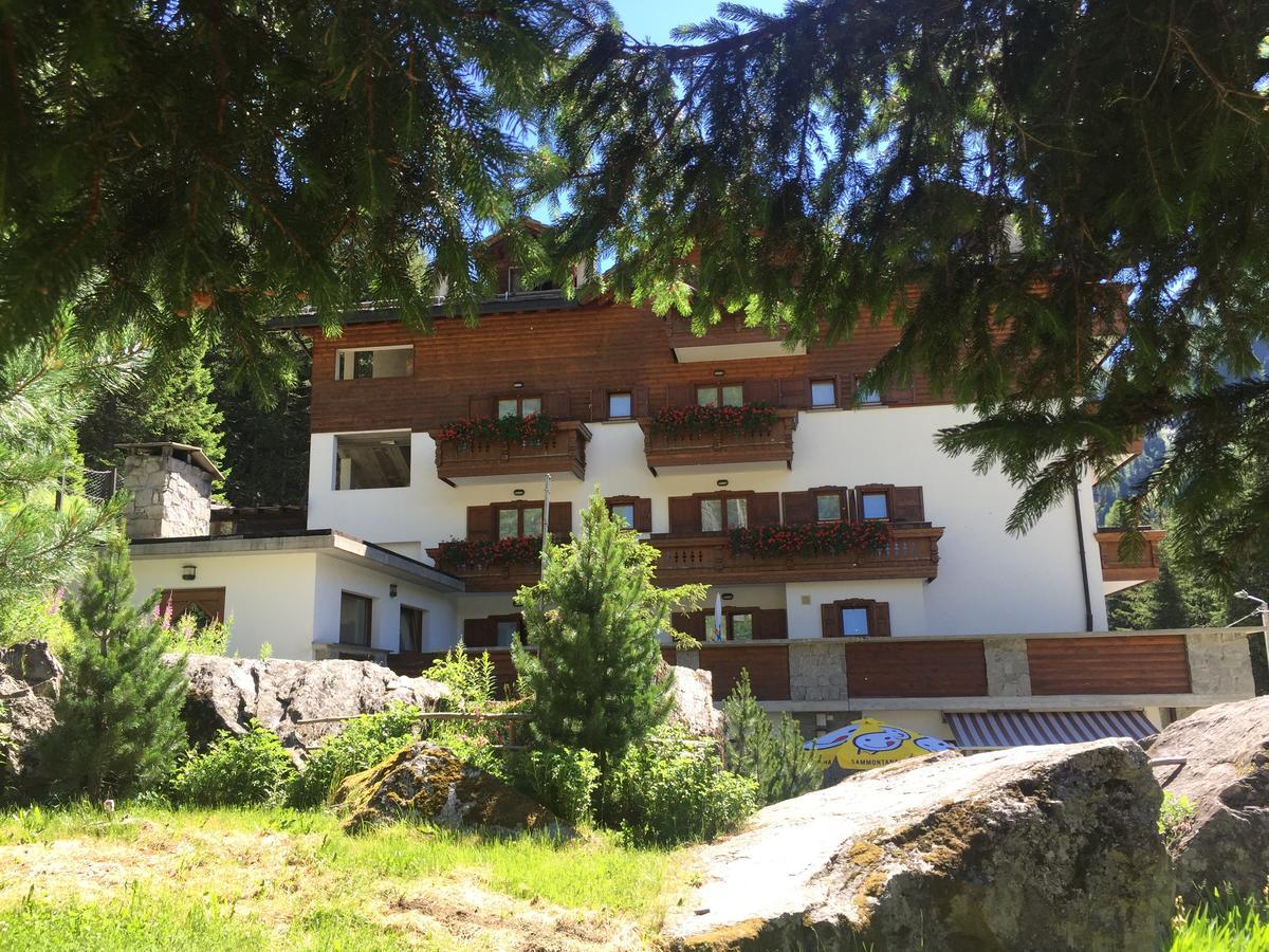 Hotel Gembro К'єза-ін-Вальмаленко Екстер'єр фото